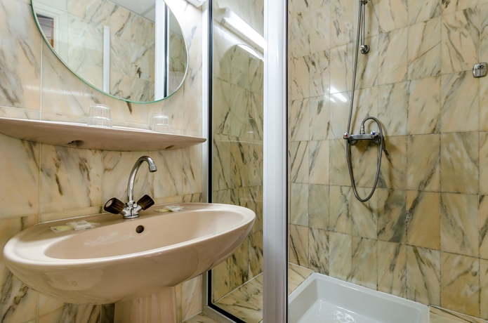 Imagen de la habitación del Hotel Victor Hugo, Toulouse. Foto 6