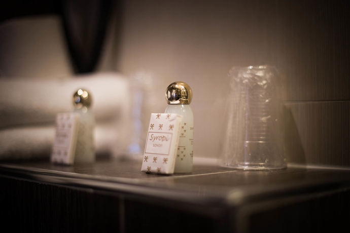 Imagen de la habitación del Hotel Victor Massé. Foto 8