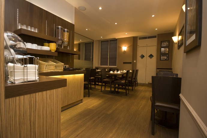 Imagen del bar/restaurante del Hotel Victor Massé. Foto 4