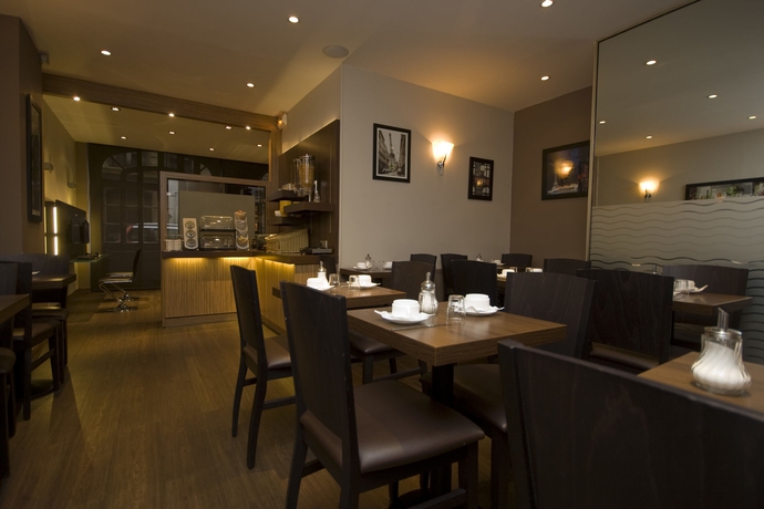 Imagen del bar/restaurante del Hotel Victor Massé. Foto 5