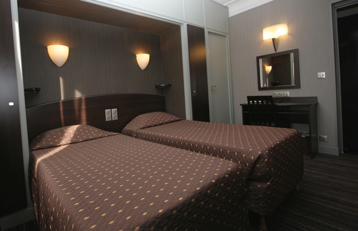 Imagen de la habitación del Hotel Victor Massé. Foto 13