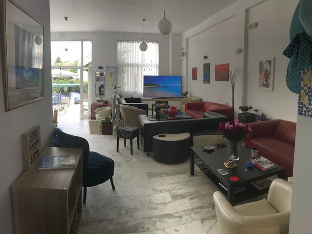 Imagen de los interiores del Hotel Victor-Eleni. Foto 12