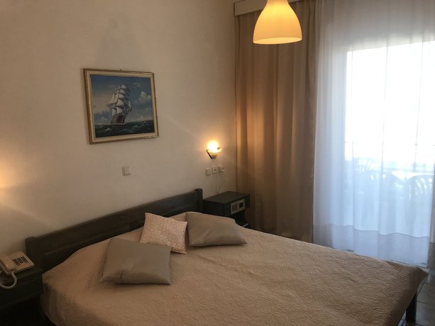 Imagen de la habitación del Hotel Victor-Eleni. Foto 4