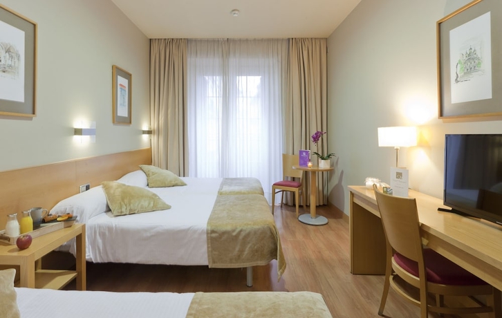 Imagen de la habitación del Hotel Victoria 4. Foto 3