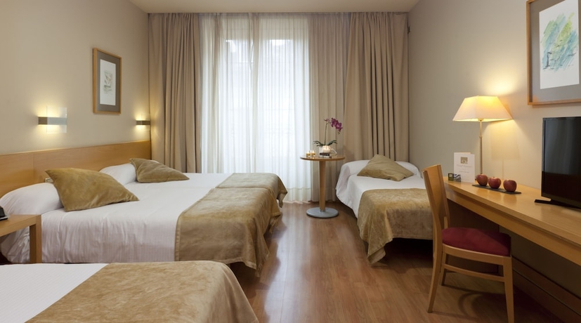 Imagen de la habitación del Hotel Victoria 4. Foto 10