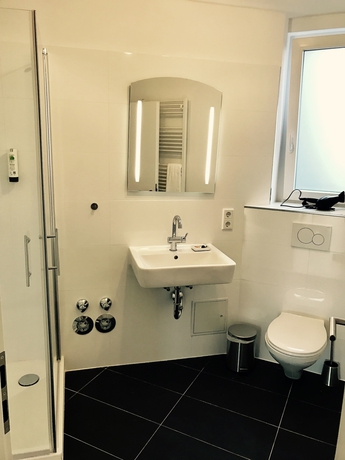 Imagen de la habitación del Hotel Victoria Apartments, Dusseldorf. Foto 8