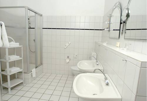 Imagen de la habitación del Hotel Victoria, Bad Harzburg. Foto 14