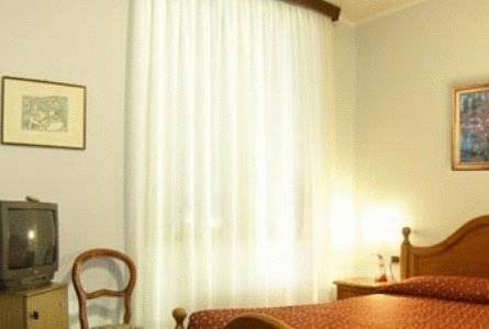 Imagen de la habitación del Hotel Victoria, Bassano Del Grappa. Foto 11