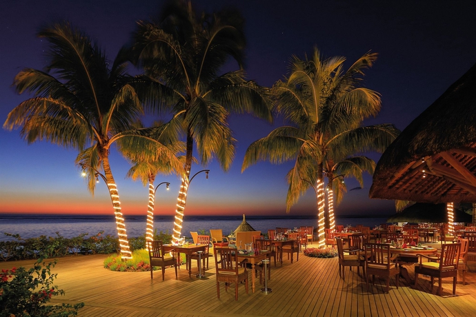 Imagen del bar/restaurante del Hotel Victoria Beachcomber Resort and Spa. Foto 4