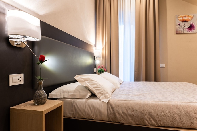 Imagen de la habitación del Hotel Victoria, CUNEO. Foto 5