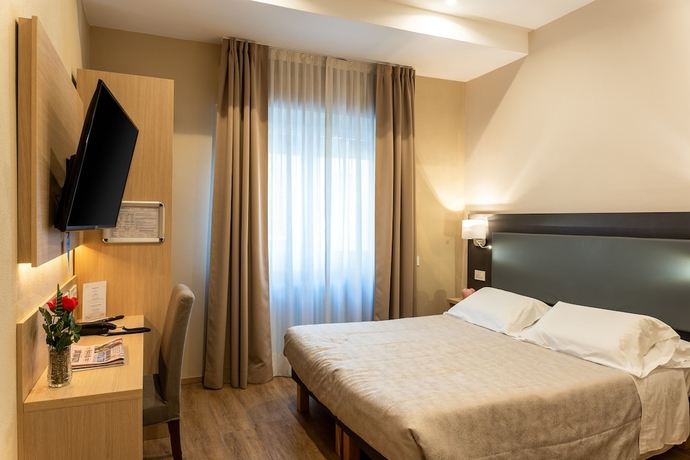 Imagen de la habitación del Hotel Victoria, CUNEO. Foto 9