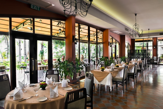 Imagen del bar/restaurante del Hotel Victoria Can Tho Resort. Foto 8