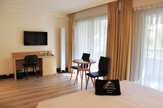 Imagen de la habitación del Hotel Victoria, Cannes. Foto 17