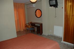 Imagen de la habitación del Hotel Victoria Centro. Foto 4