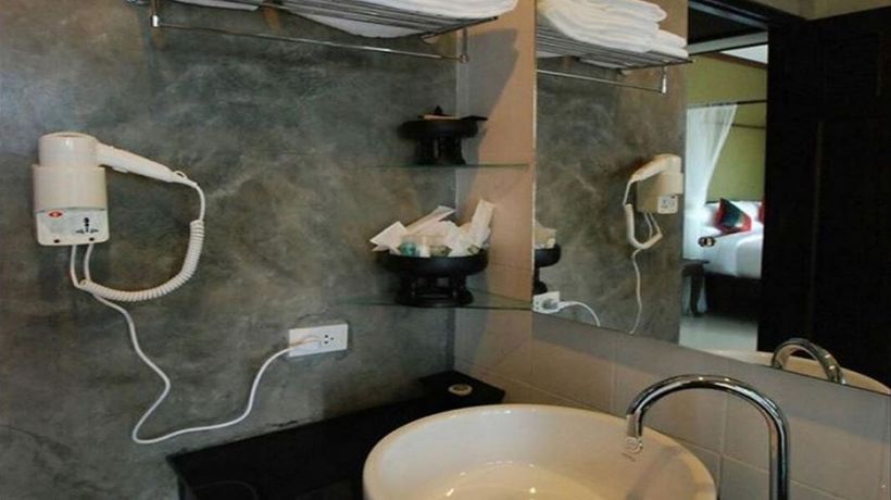 Imagen del bar/restaurante del Hotel Victoria Cliff and Resort. Foto 3