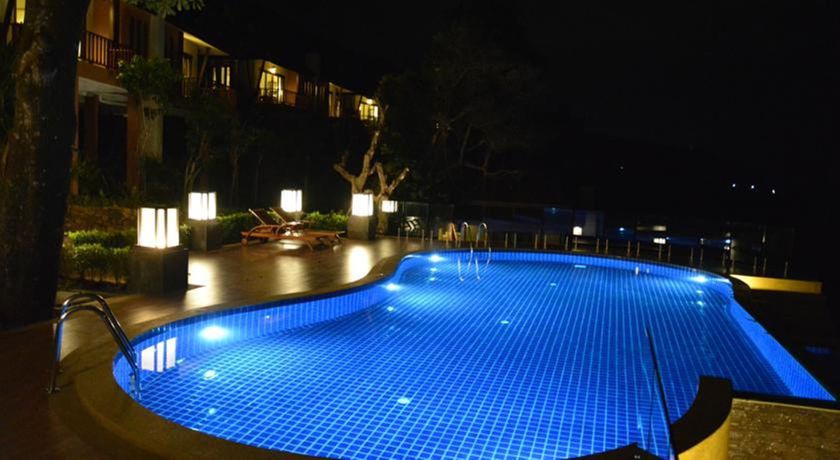 Imagen del bar/restaurante del Hotel Victoria Cliff and Resort. Foto 4