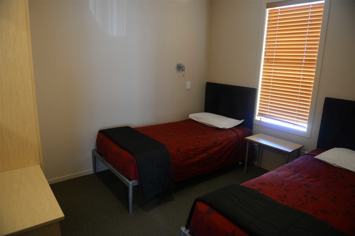 Imagen de la habitación del Hotel Victoria Court Motor Lodge. Foto 7