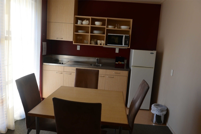Imagen de la habitación del Hotel Victoria Court Motor Lodge. Foto 18