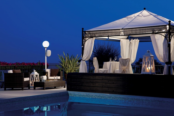 Imagen de los exteriores del Hotel Victoria Frontemare. Foto 7