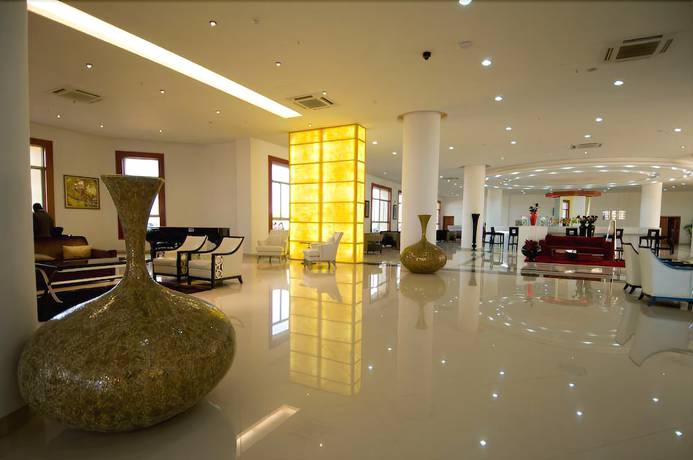 Imagen de los interiores del Hotel Victoria Garden. Foto 13