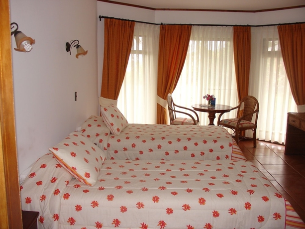 Imagen de la habitación del Hotel Victoria, Hanga Roa. Foto 14