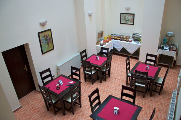 Imagen del bar/restaurante del Hotel Victoria Hotel, Timisoara. Foto 4