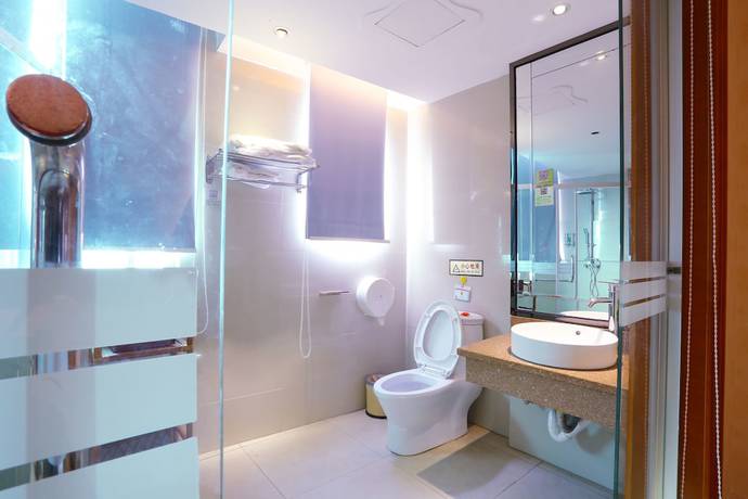 Imagen de la habitación del Hotel Victoria Hotels. Foto 12