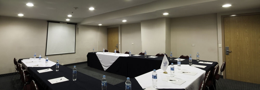Imagen de los interiores del Hotel Victoria Inn Express. Foto 10