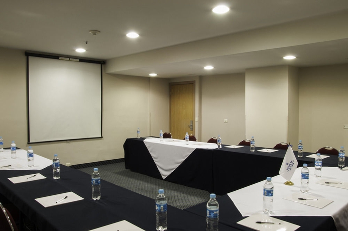 Imagen de los interiores del Hotel Victoria Inn Express. Foto 11