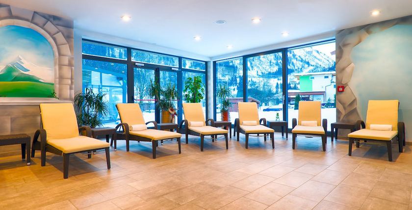 Imagen de la piscina del Hotel Victoria Kaprun. Foto 20