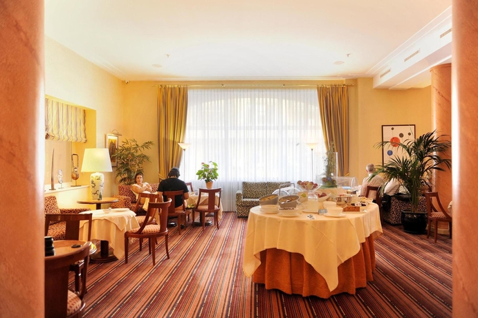 Imagen del bar/restaurante del Hotel Victoria, LAUSANA. Foto 2