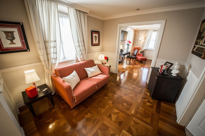 Imagen de los interiores del Hotel Victoria Letterario. Foto 14