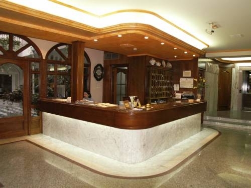 Imagen del bar/restaurante del Hotel Victoria, Linares. Foto 14