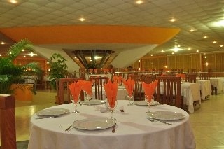 Imagen del bar/restaurante del Hotel Victoria, MAMAIA. Foto 3