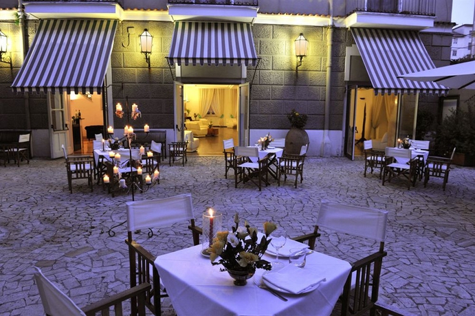 Imagen del bar/restaurante del Hotel Victoria Maiorino. Foto 1