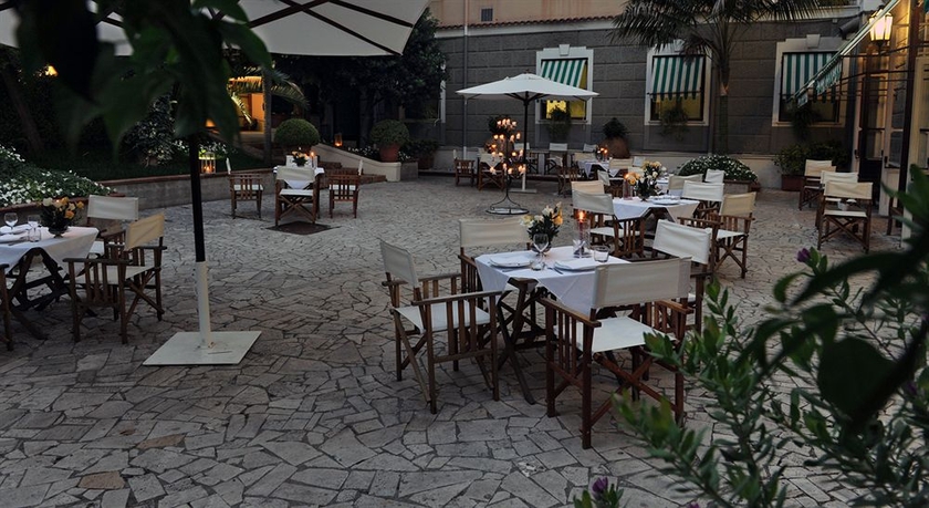 Imagen del bar/restaurante del Hotel Victoria Maiorino. Foto 5