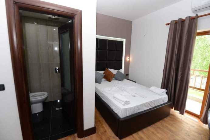 Imagen de la habitación del Hotel Victoria, Memelisht. Foto 7