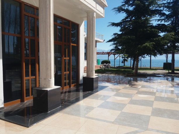 Imagen general del Hotel Victoria, Memelisht. Foto 1