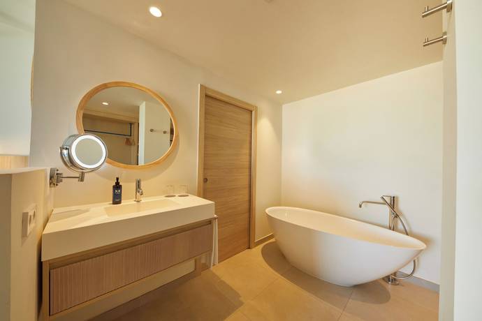 Imagen de la habitación del Hotel Victoria Menorca. Foto 4