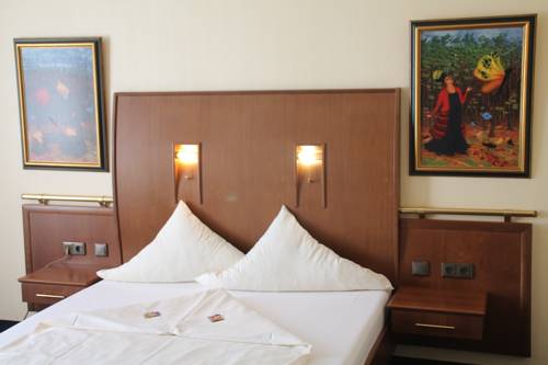 Imagen de la habitación del Hotel Victoria, Minden. Foto 8