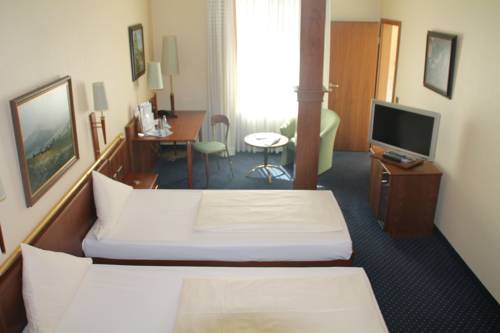 Imagen de la habitación del Hotel Victoria, Minden. Foto 15