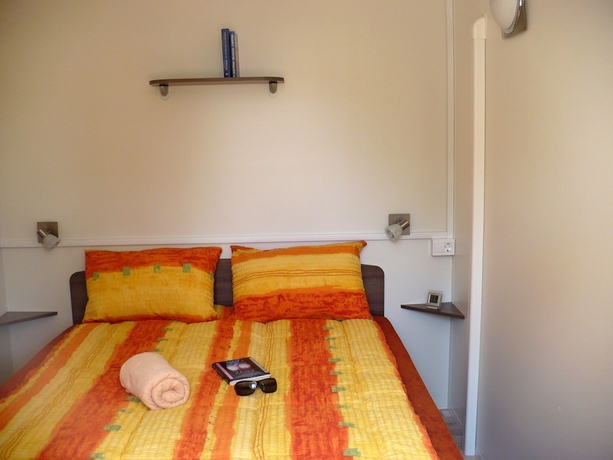 Imagen de la habitación del Hotel Victoria Mobilehome San Marino Resort. Foto 4