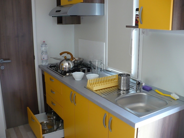 Imagen de la habitación del Hotel Victoria Mobilehome San Marino Resort. Foto 14