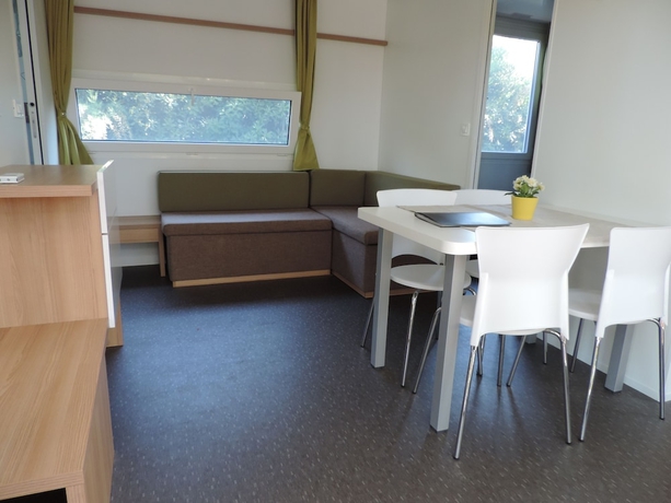 Imagen de la habitación del Hotel Victoria Mobilehome Tortoreto Lido. Foto 11
