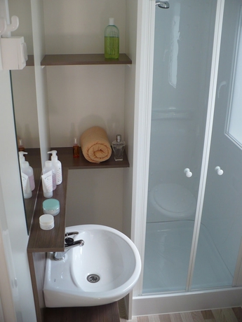 Imagen de la habitación del Hotel Victoria Mobilhome Camping Orsera. Foto 19