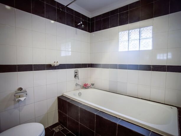 Imagen de la habitación del Hotel Victoria Nui Sam Lodge. Foto 19