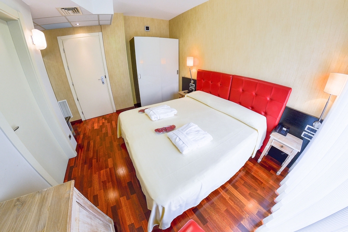 Imagen de la habitación del Hotel Victoria, PESCARA. Foto 5