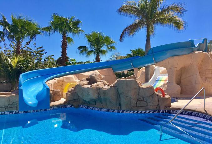 Imagen de la piscina del Hotel Victoria Playa. Foto 10