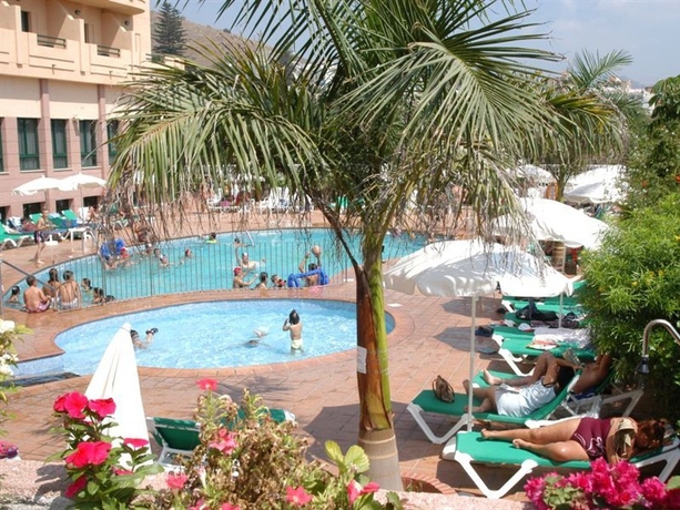 Imagen de la piscina del Hotel Victoria Playa. Foto 12