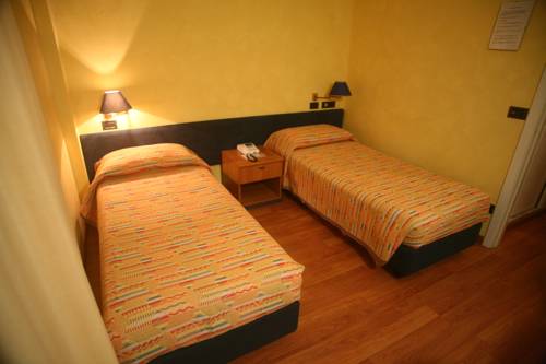 Imagen de la habitación del Hotel Victoria, Porto San Giorgio. Foto 7